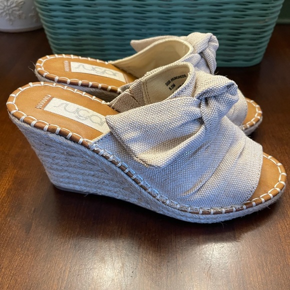 NWOT Sugar Cream Mules with Comfort Footbed - Picture 5 of 8